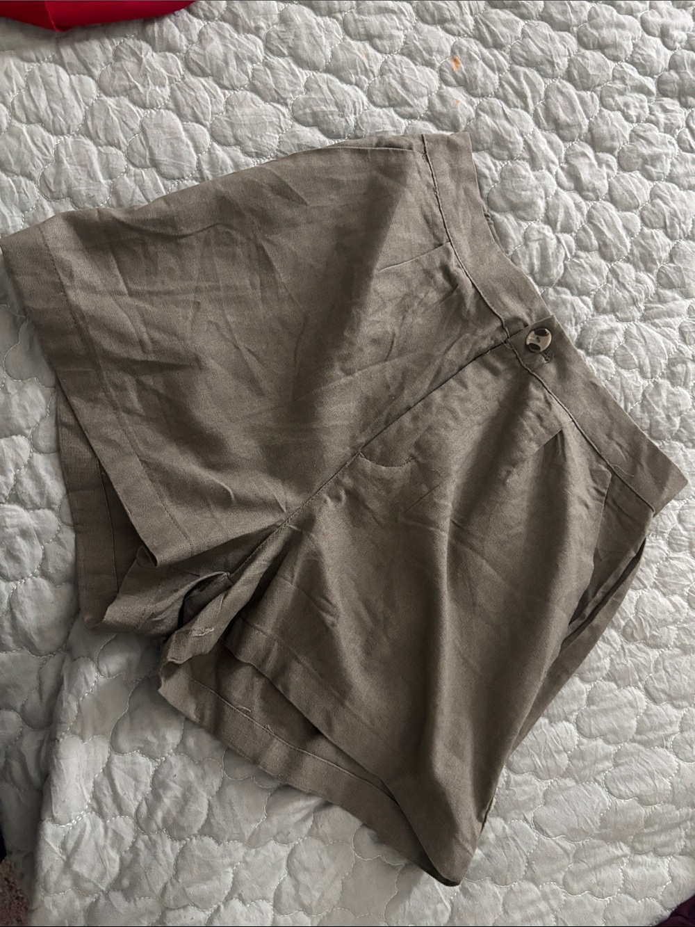 Relaxed High-Waist Women's Shorts in Taupe